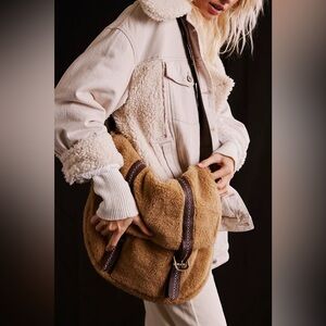 Free People Elias Faux Shearling Messenger Bag🌲